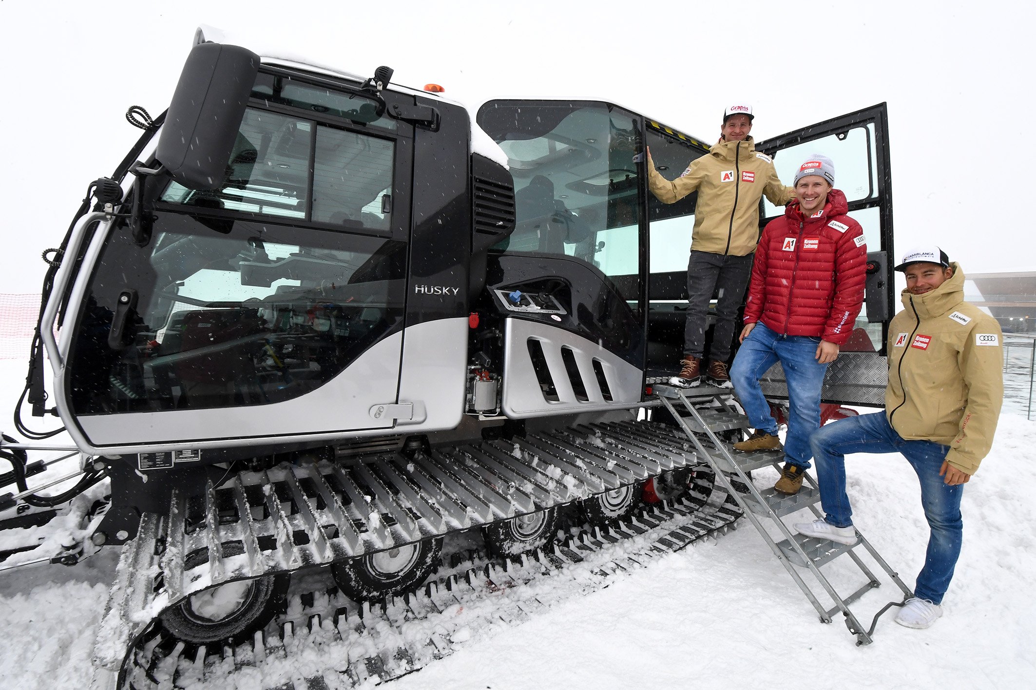 The Prinoth Husky Transport Cabin gets VIP Approval The Prinoth Husky Transport Cabin gets VIP Approval